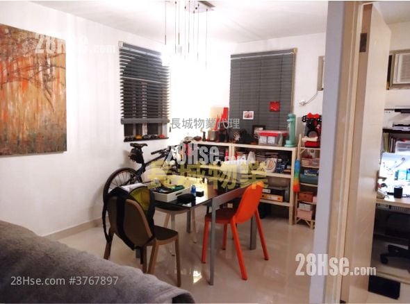 Tai Po Village House Sell 2 Bedrooms , 1 Bathroom 630 ft²