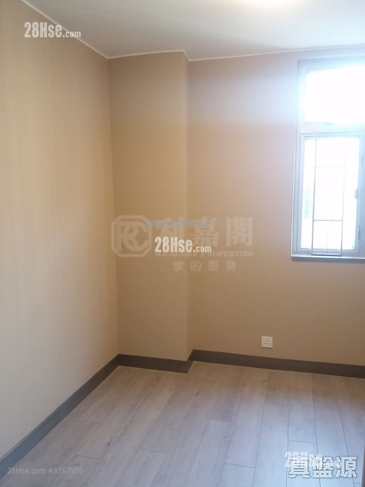 太古城 售盘 3 房 , 1 浴室 684 平方尺