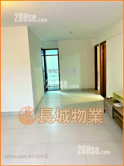 Tai Po Village House Sell 2 Bedrooms , 2 Bathrooms 630 ft²