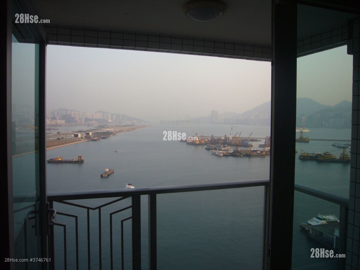 Grand Waterfront Sell 3 Bedrooms , 2 Bathrooms 616 ft²