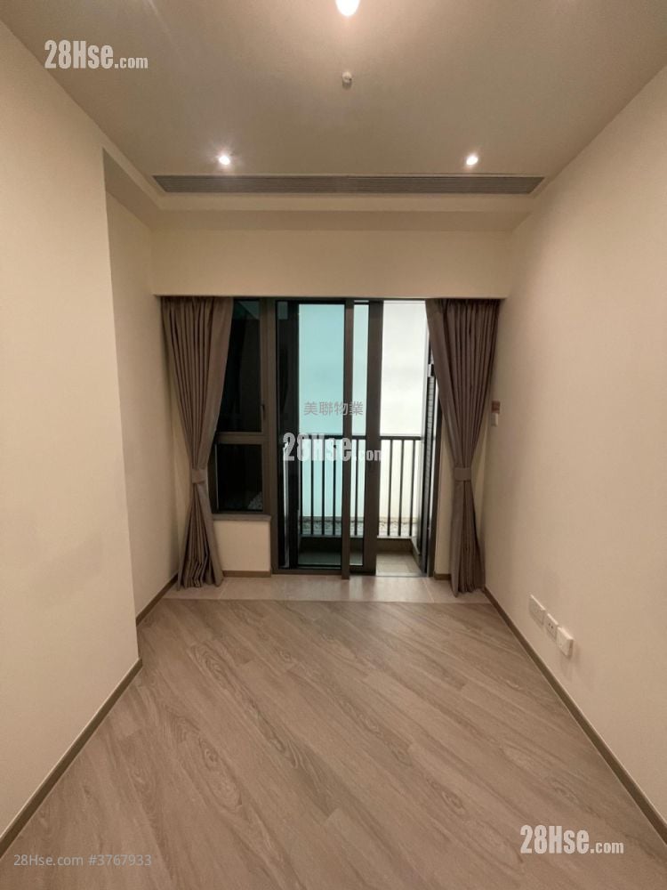 Cullinan Sky Sell 2 Bedrooms , 1 Bathroom 437 ft²