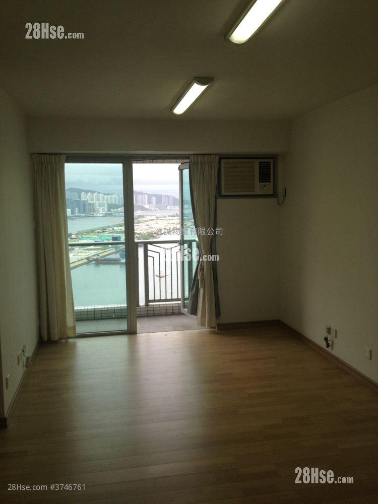 Grand Waterfront Sell 3 Bedrooms , 2 Bathrooms 616 ft²