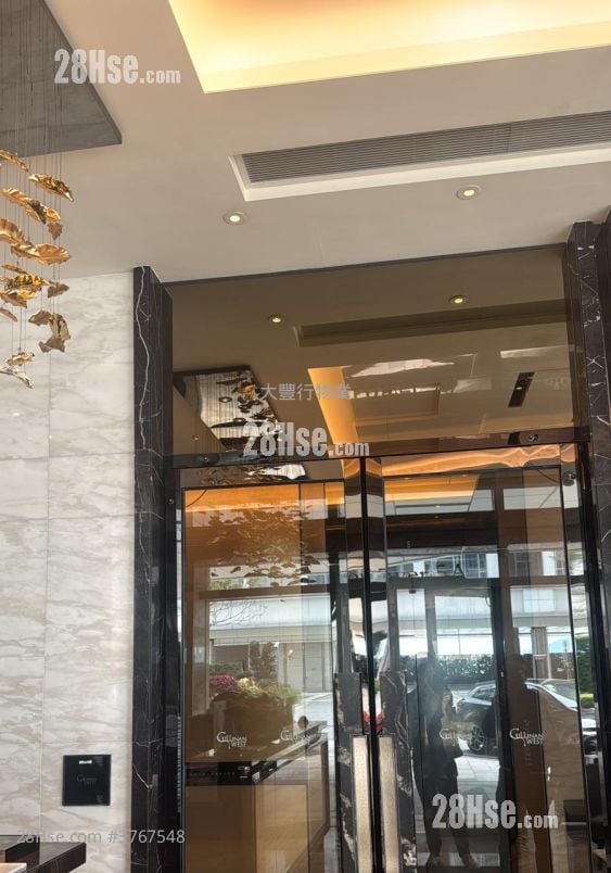 Cullinan West Sell 4 Bedrooms , 3 Bathrooms 1,254 ft²