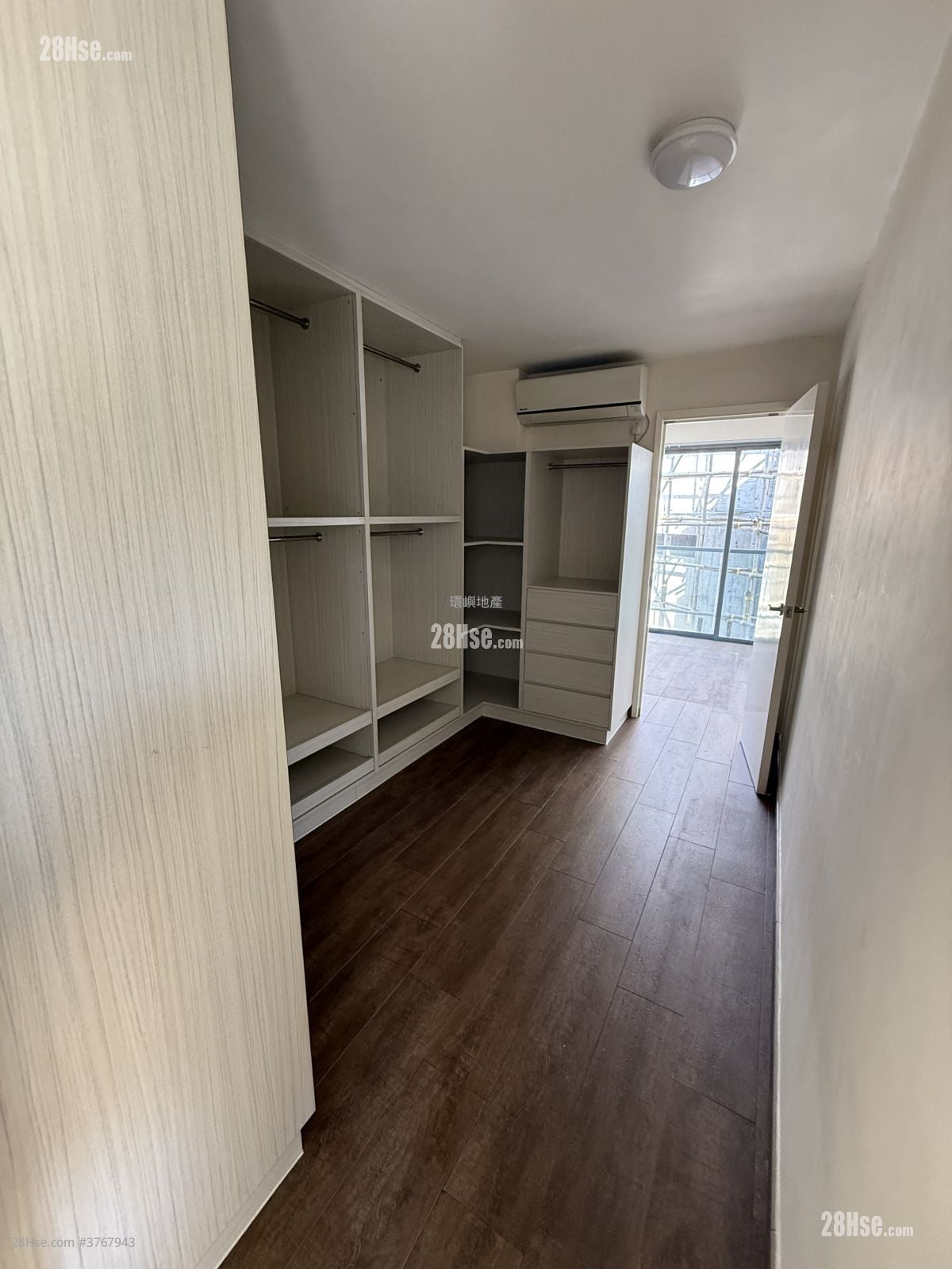 村屋 租盘 4 房 , 3 浴室 1,650 平方尺