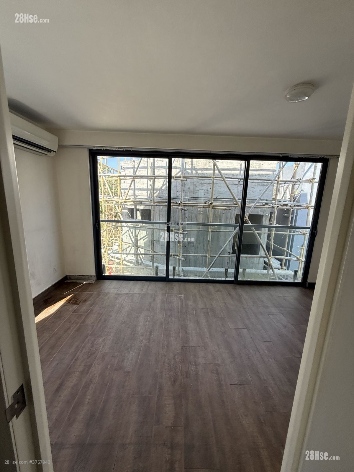 村屋 租盘 4 房 , 3 浴室 1,650 平方尺