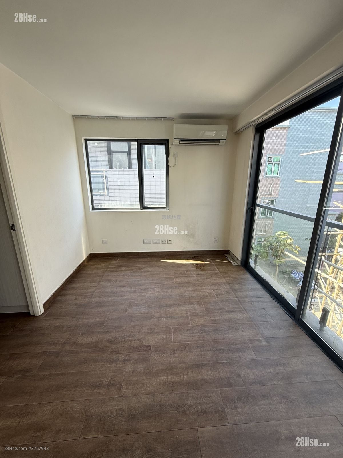 村屋 租盘 4 房 , 3 浴室 1,650 平方尺