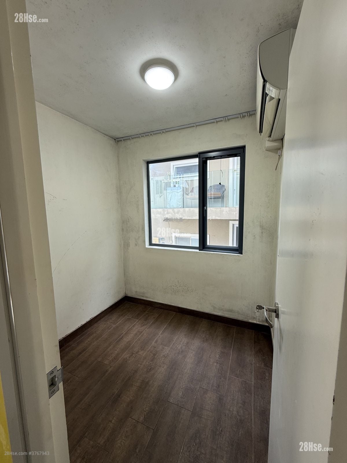 村屋 租盘 4 房 , 3 浴室 1,650 平方尺