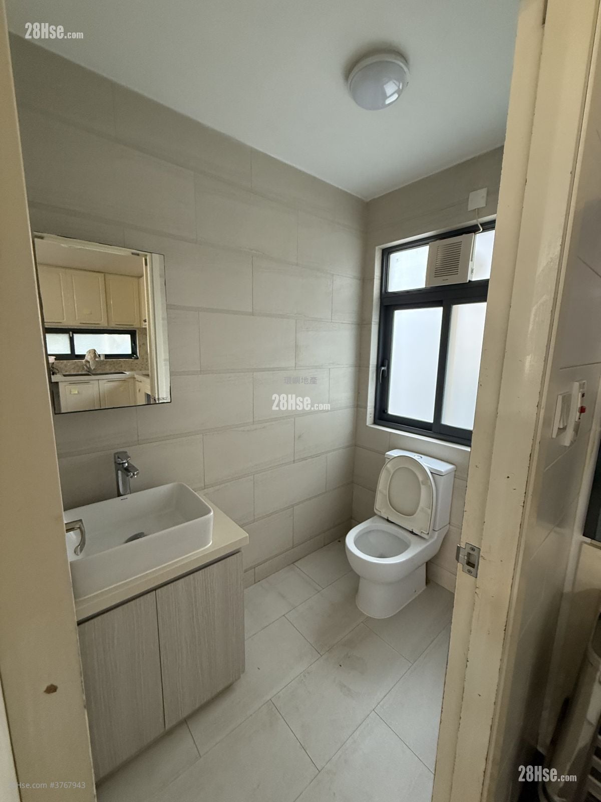 村屋 租盘 4 房 , 3 浴室 1,650 平方尺