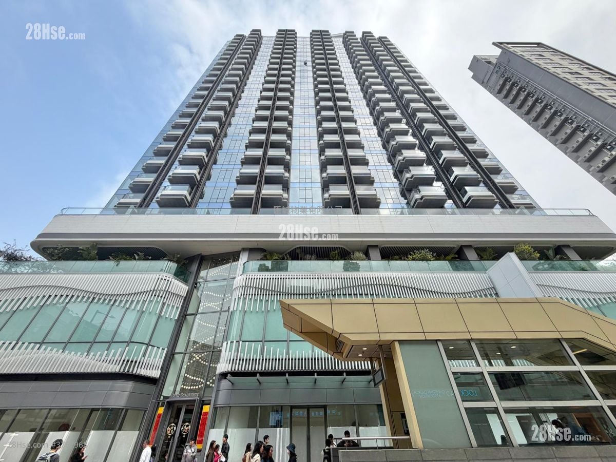 Eight Southpark Sell 1 Bedroom , 1 Bathroom 262 ft²