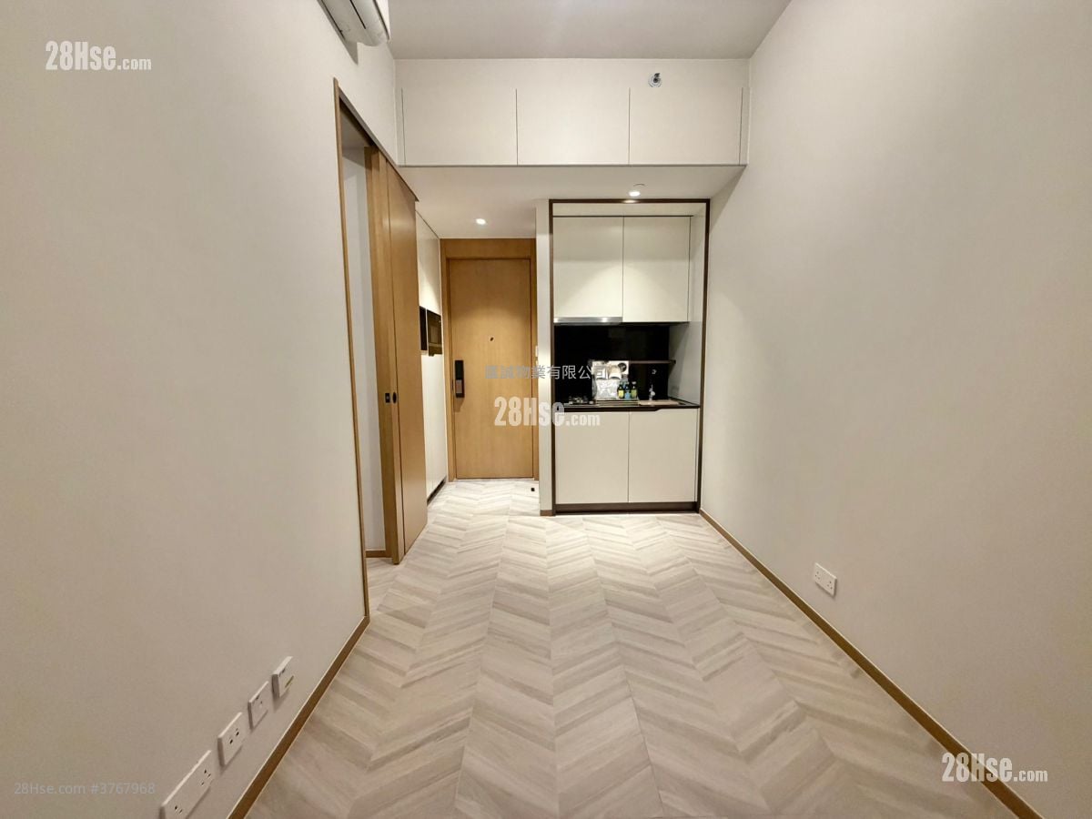 Eight Southpark Sell 1 Bedroom , 1 Bathroom 262 ft²