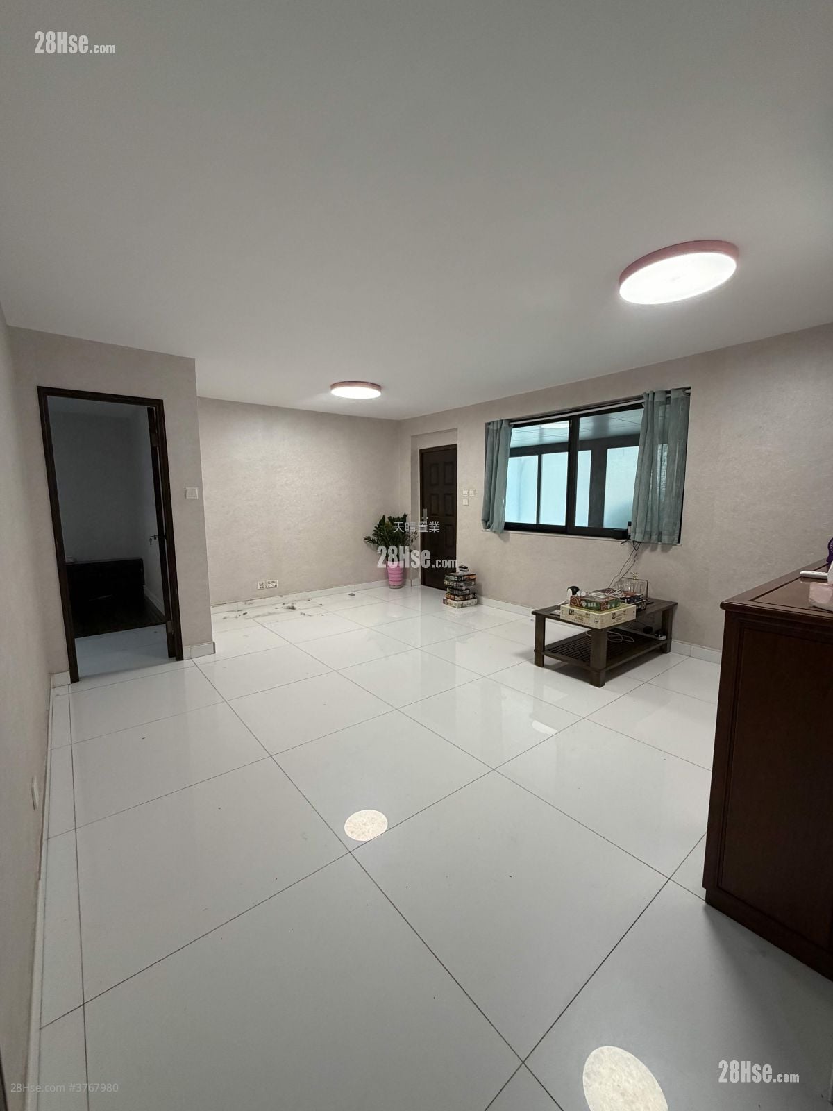 Yuk Yat Gardens Phase 3 Sell 700 ft²