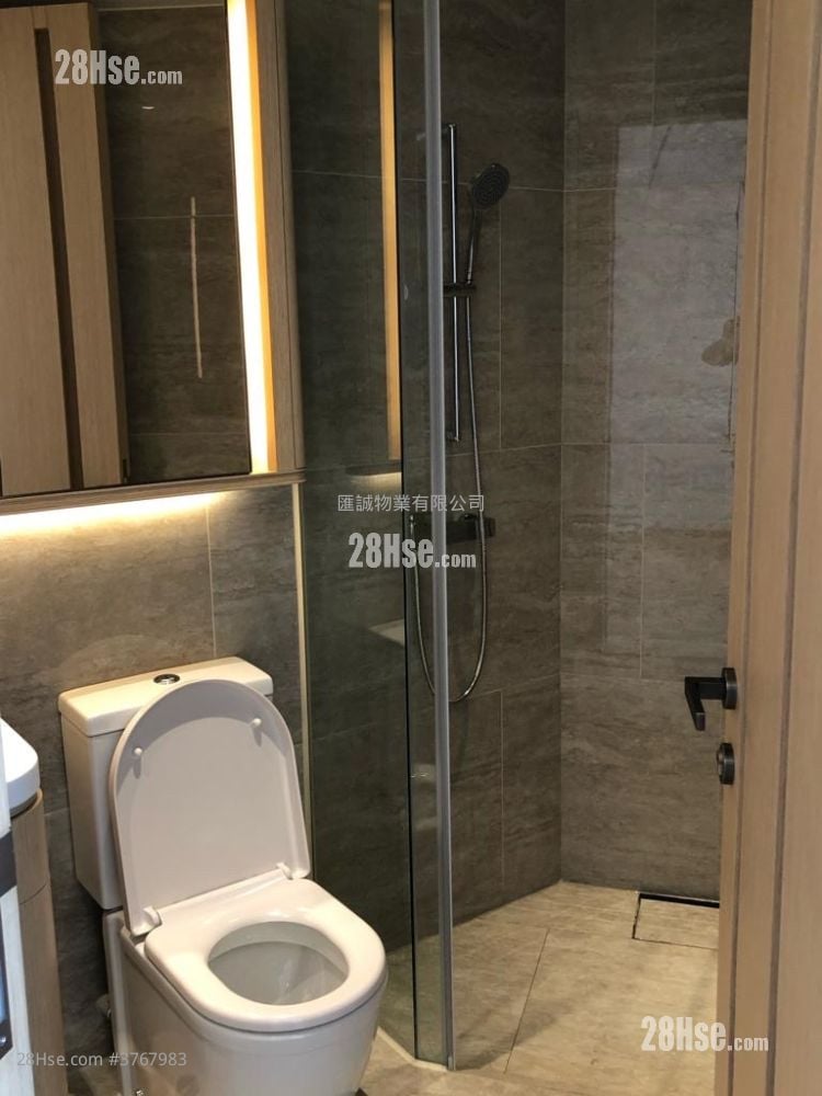 Upper East Sell 1 Bedroom , 1 Bathroom 322 ft²