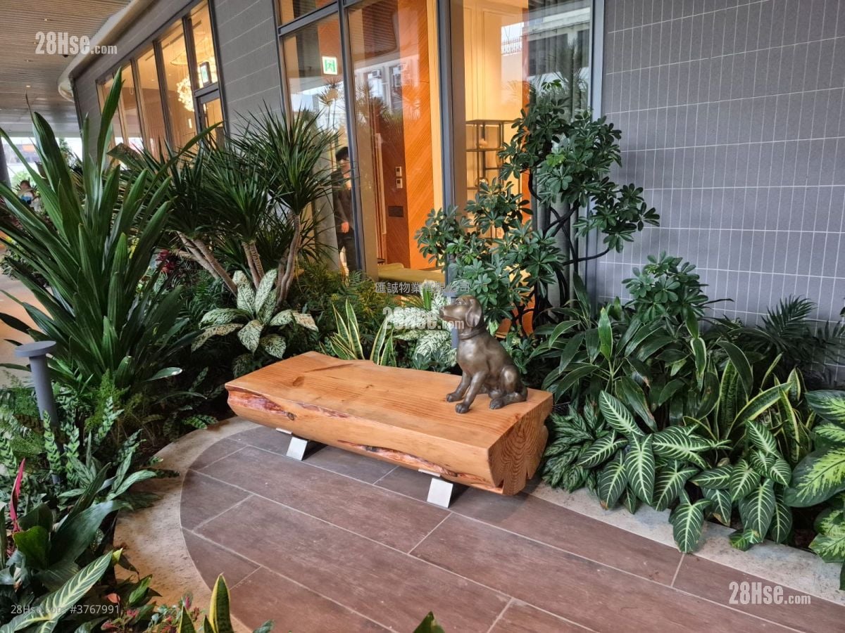 Eight Southpark Sell 1 Bedroom , 1 Bathroom 263 ft²