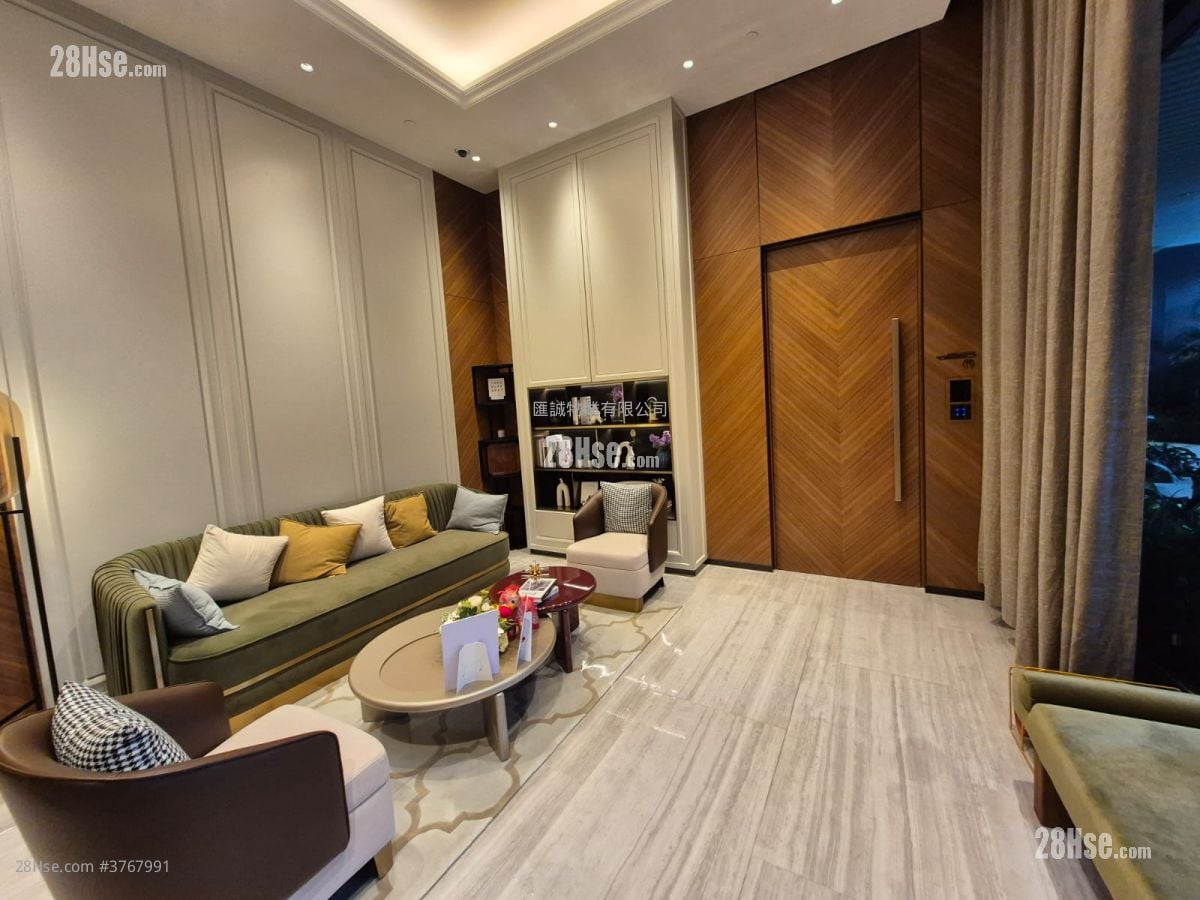 Eight Southpark Sell 1 Bedroom , 1 Bathroom 263 ft²