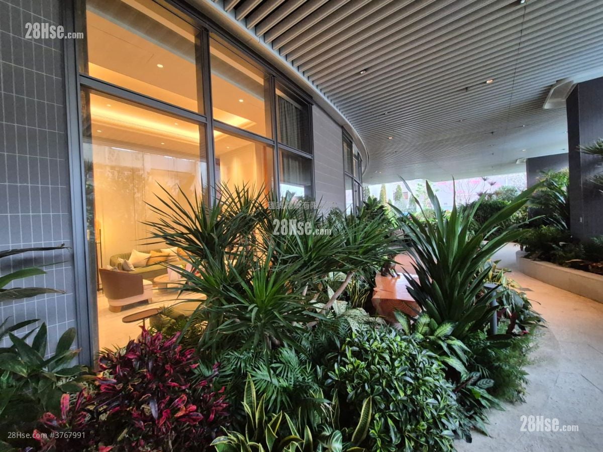 Eight Southpark Sell 1 Bedroom , 1 Bathroom 263 ft²