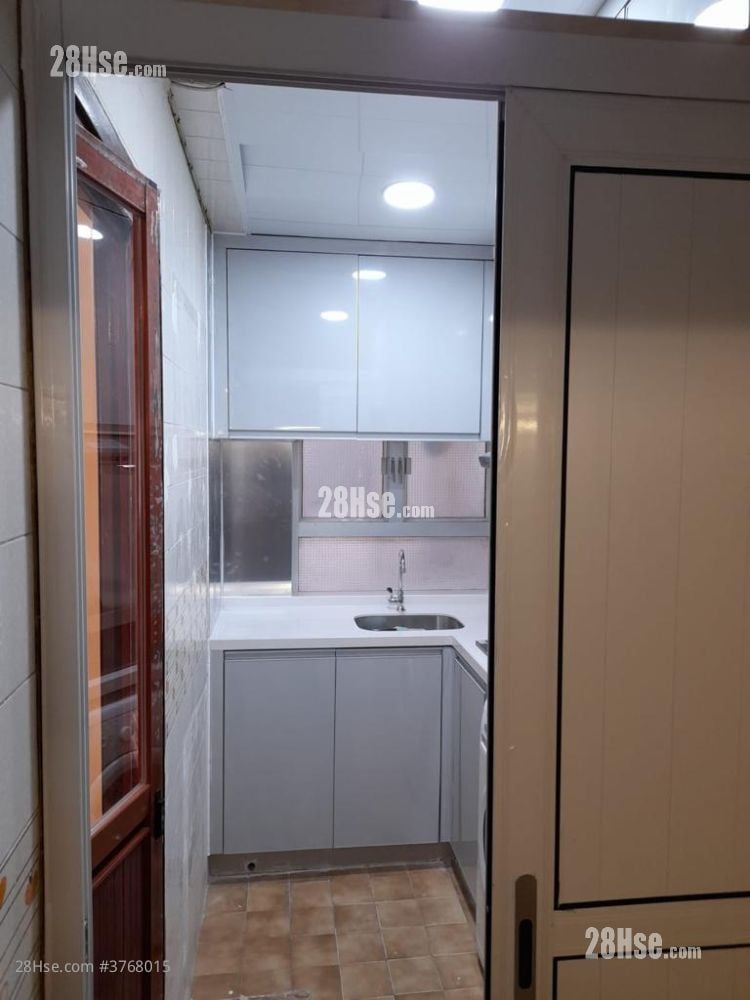 英皇大楼 售盘 2 房 , 1 浴室 496 平方尺