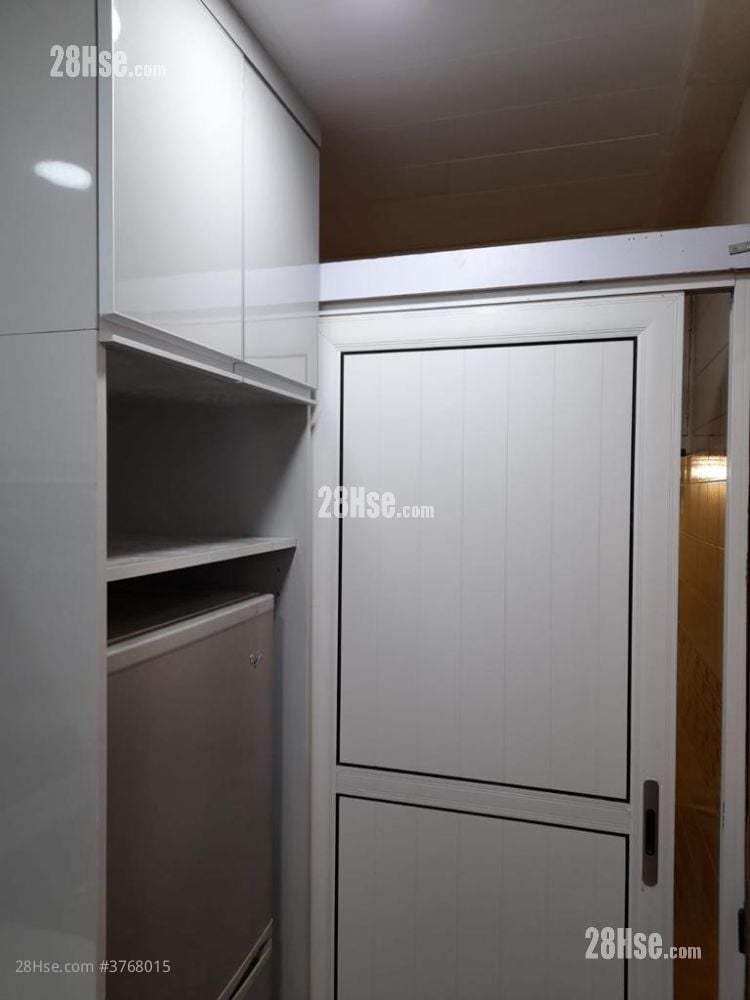 英皇大楼 售盘 2 房 , 1 浴室 496 平方尺