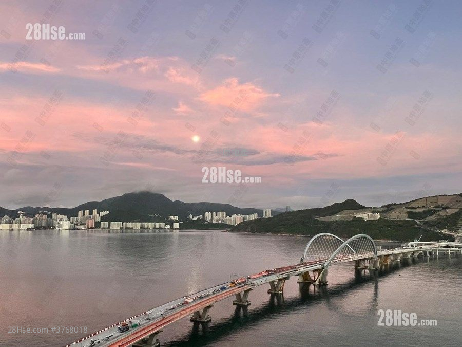 Sea To Sky 售盘 4 房 , 3 浴室 1,077 平方尺