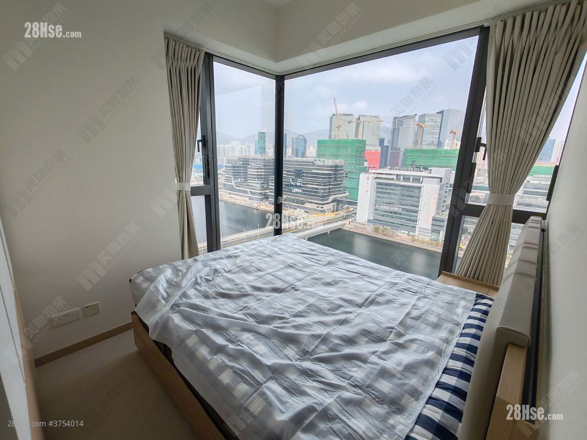 One Victoria Sell 3 Bedrooms , 2 Bathrooms 656 ft²