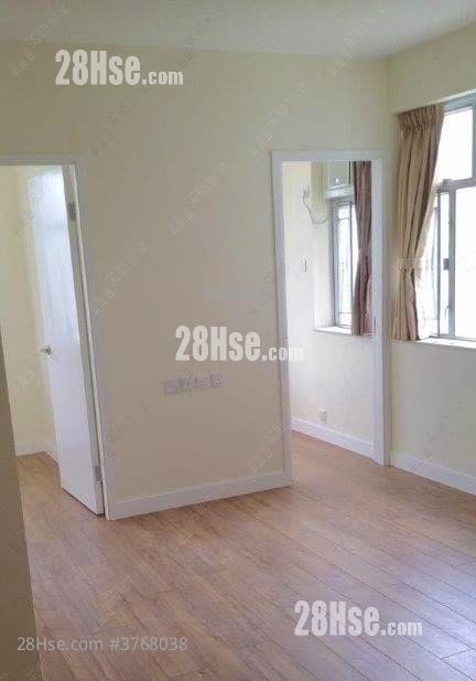 Kwai Fong Terrace Sell 2 Bedrooms , 1 Bathroom 415 ft²