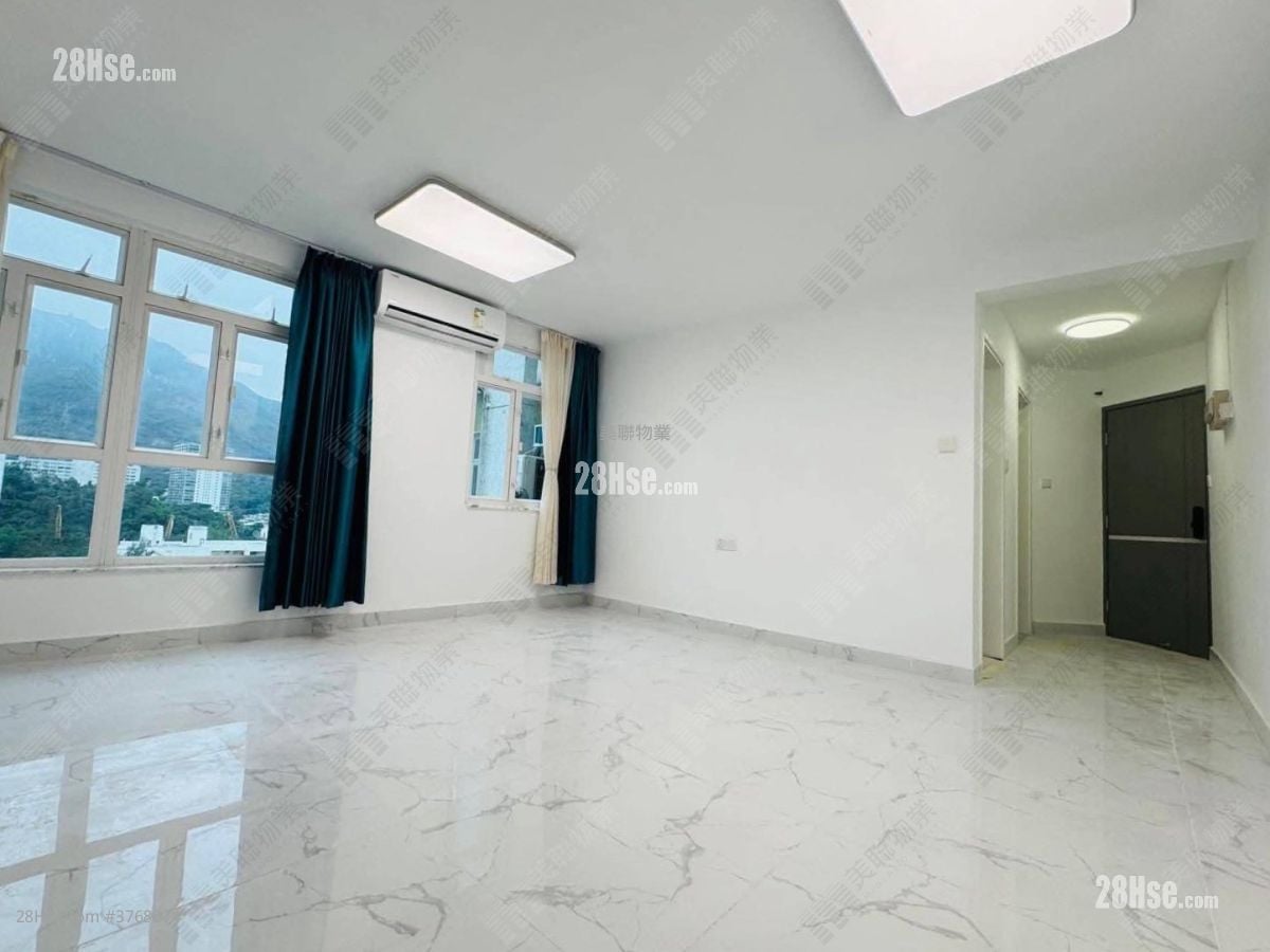 Siu On Court Sell 2 Bedrooms 563 ft²