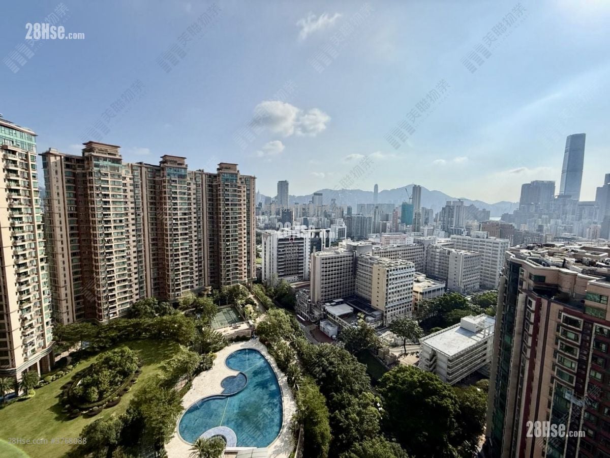 君颐峰 售盘 3 房 1,074 平方尺