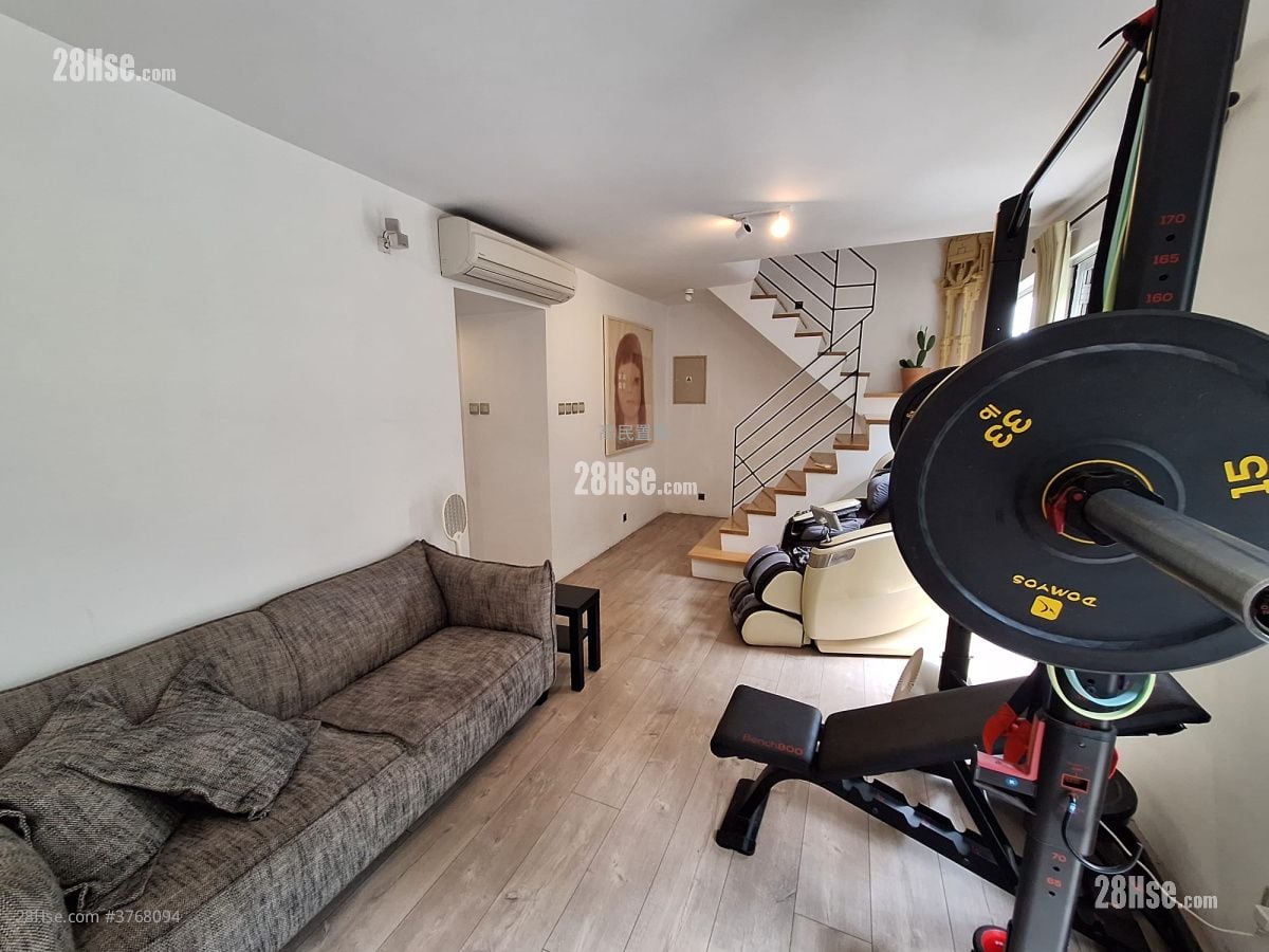 Village House Sell 5+ Bedrooms , 3 Bathrooms 2,100 ft²