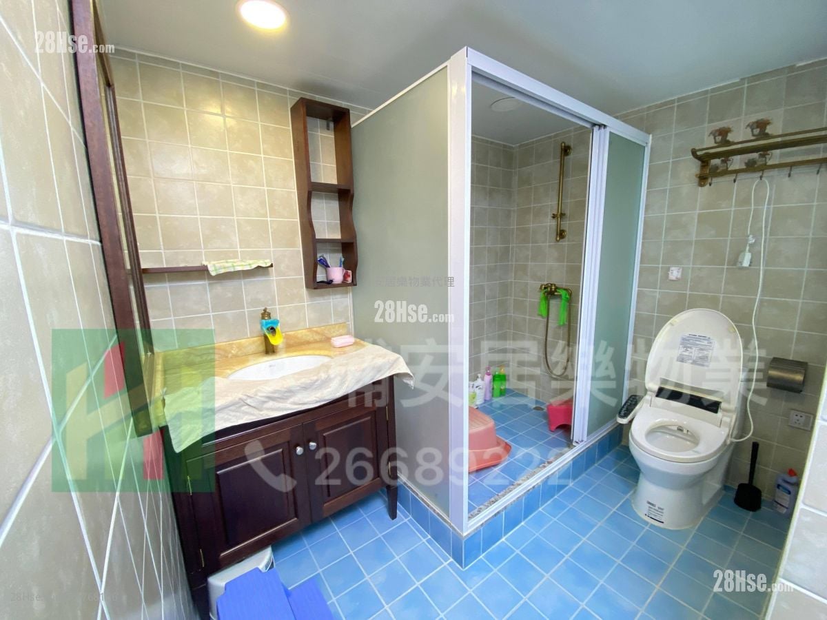 Village Sell 4 Bedrooms , 3 Bathrooms 2,100 ft²