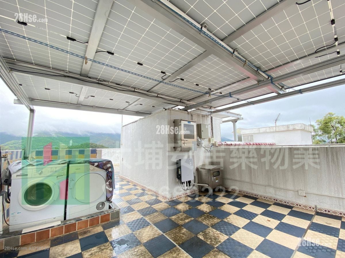 Village Sell 4 Bedrooms , 3 Bathrooms 2,100 ft²