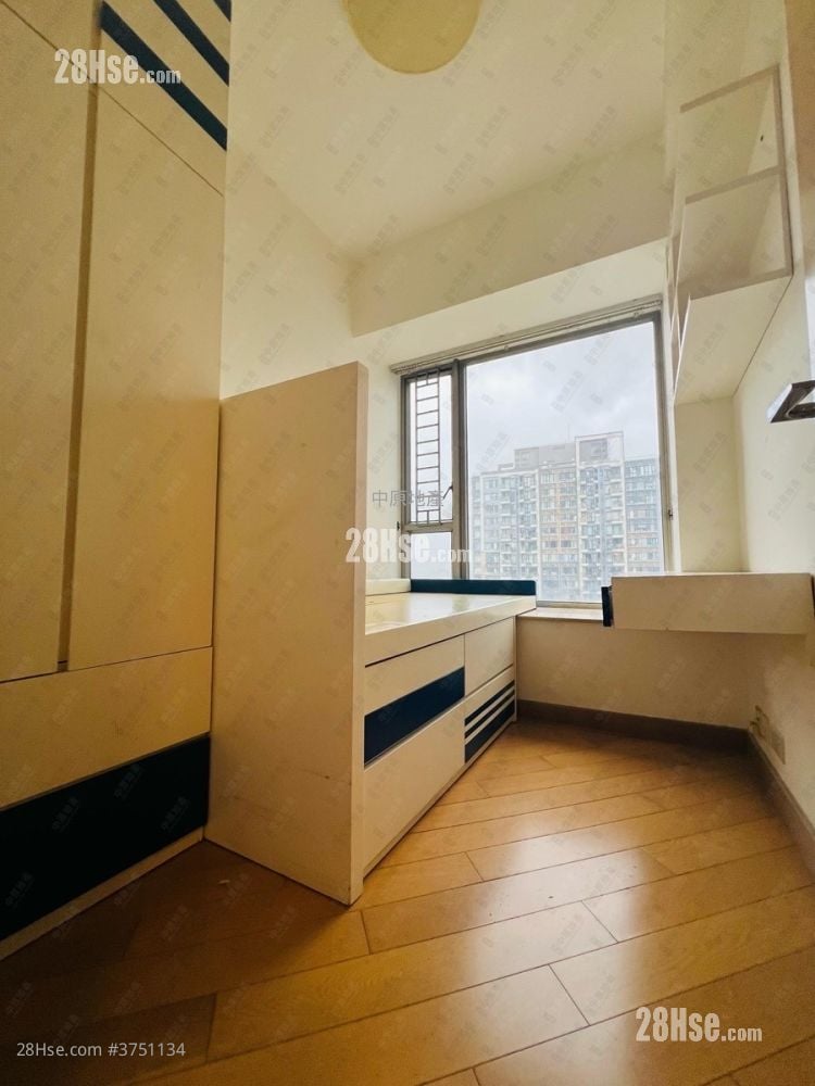 La Grove Sell 2 Bedrooms 511 ft²