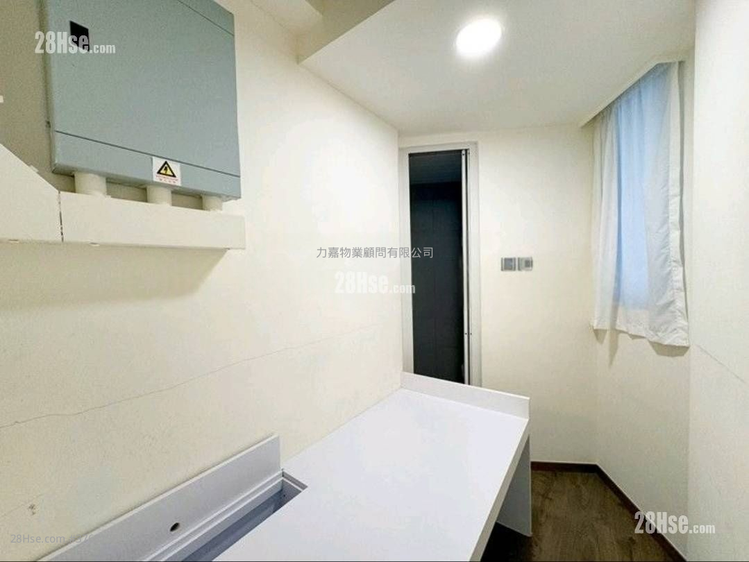 C.c. Lodge Sell 3 Bedrooms , 2 Bathrooms 1,026 ft²