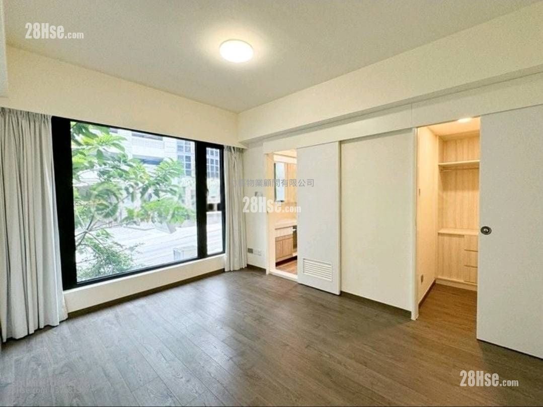 C.c. Lodge Sell 3 Bedrooms , 2 Bathrooms 1,026 ft²