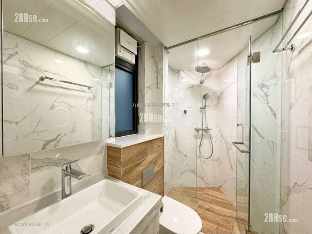 C.c. Lodge Sell 3 Bedrooms , 2 Bathrooms 1,026 ft²