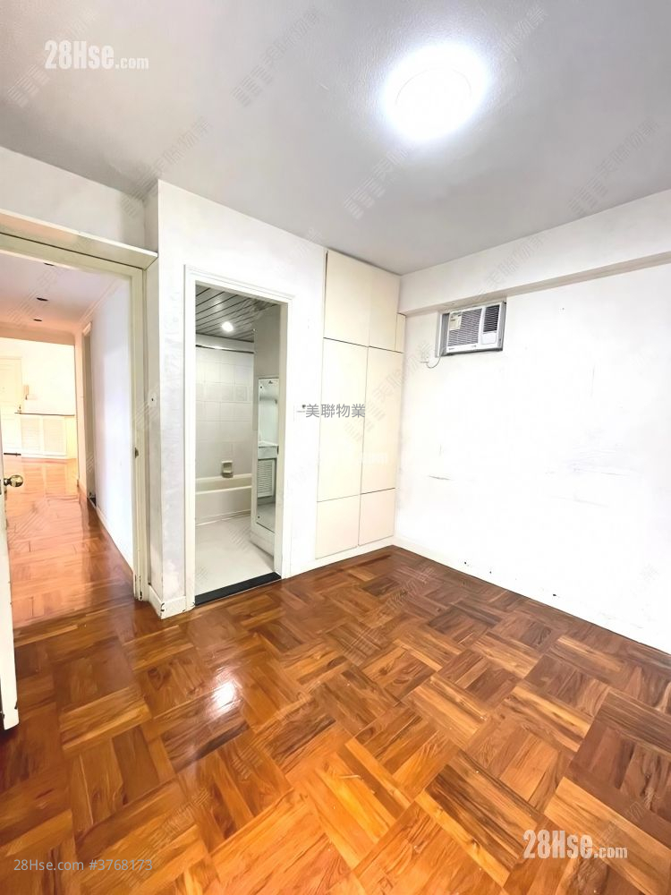 Sceneway Garden Sell 3 Bedrooms , 2 Bathrooms 720 ft²