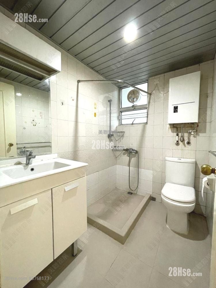 Sceneway Garden Sell 3 Bedrooms , 2 Bathrooms 720 ft²