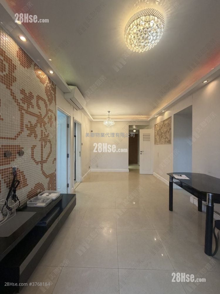 The Capitol Sell 4 Bedrooms , 2 Bathrooms 713 ft²