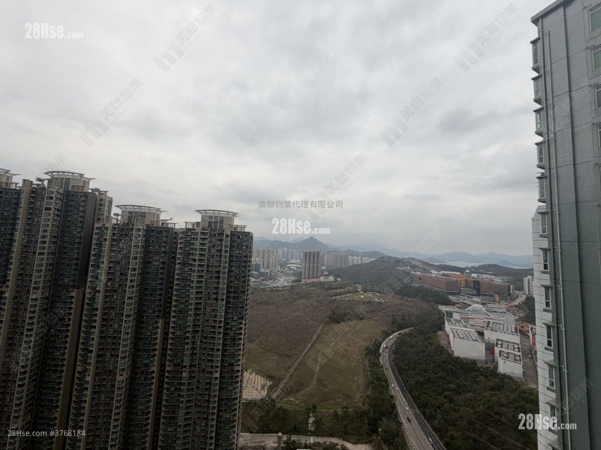 The Capitol Sell 4 Bedrooms , 2 Bathrooms 713 ft²