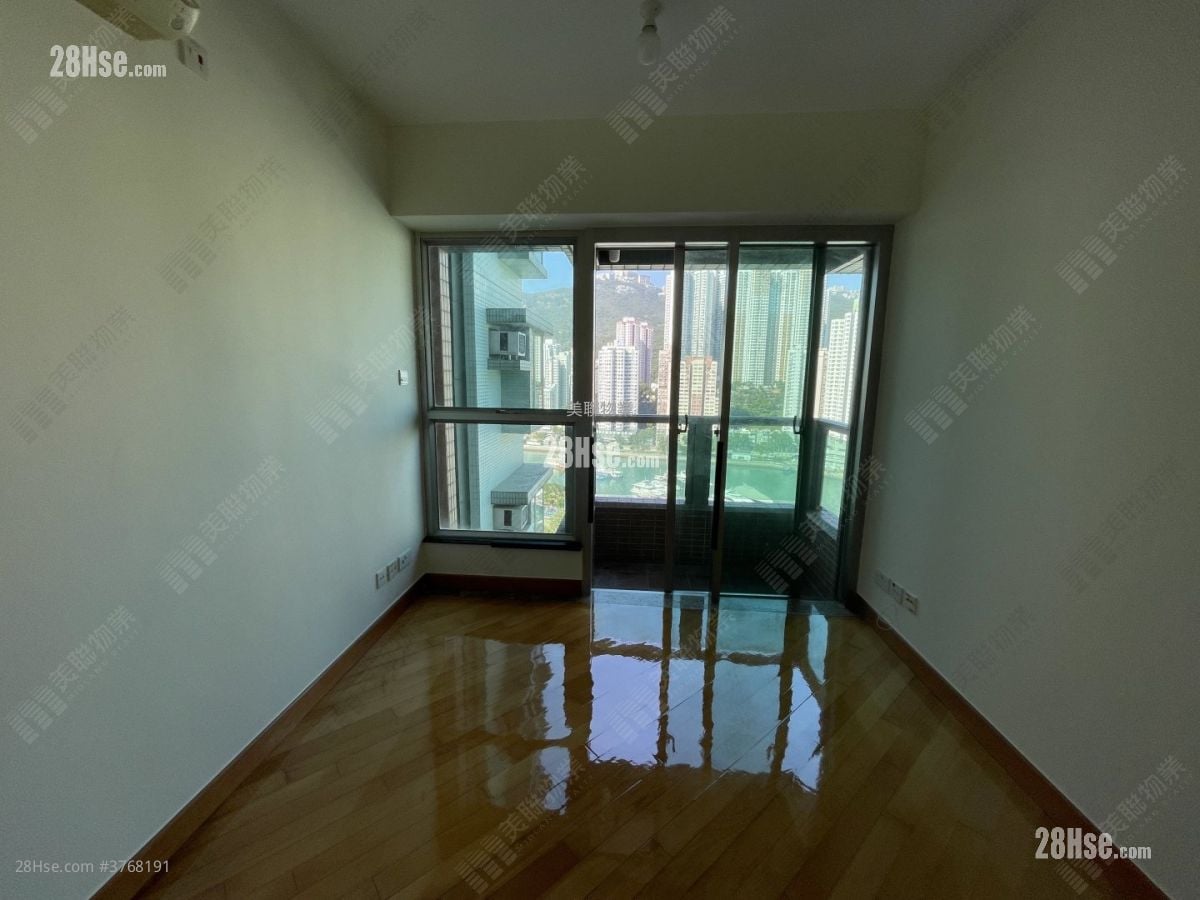 Sham Wan Towers Sell 3 Bedrooms 579 ft²