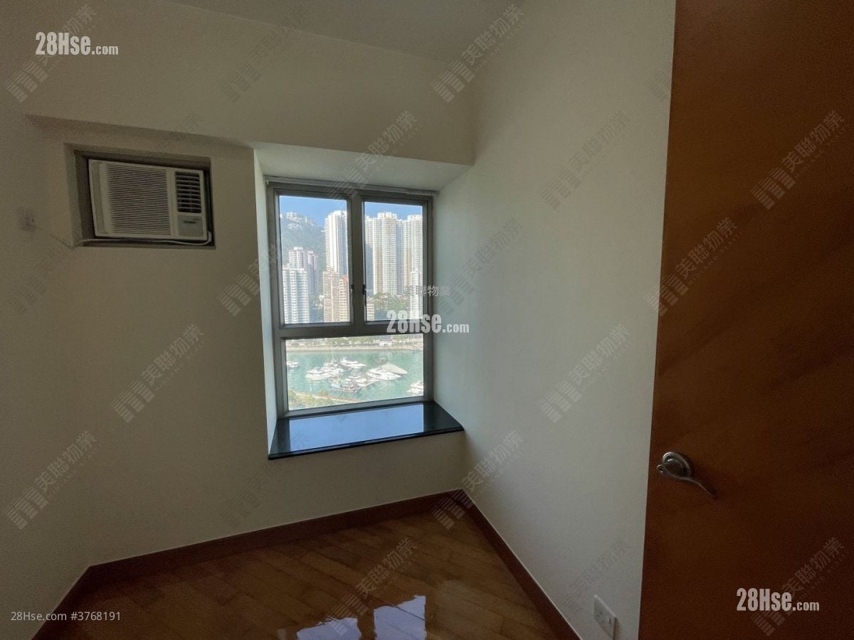 Sham Wan Towers Sell 3 Bedrooms 579 ft²