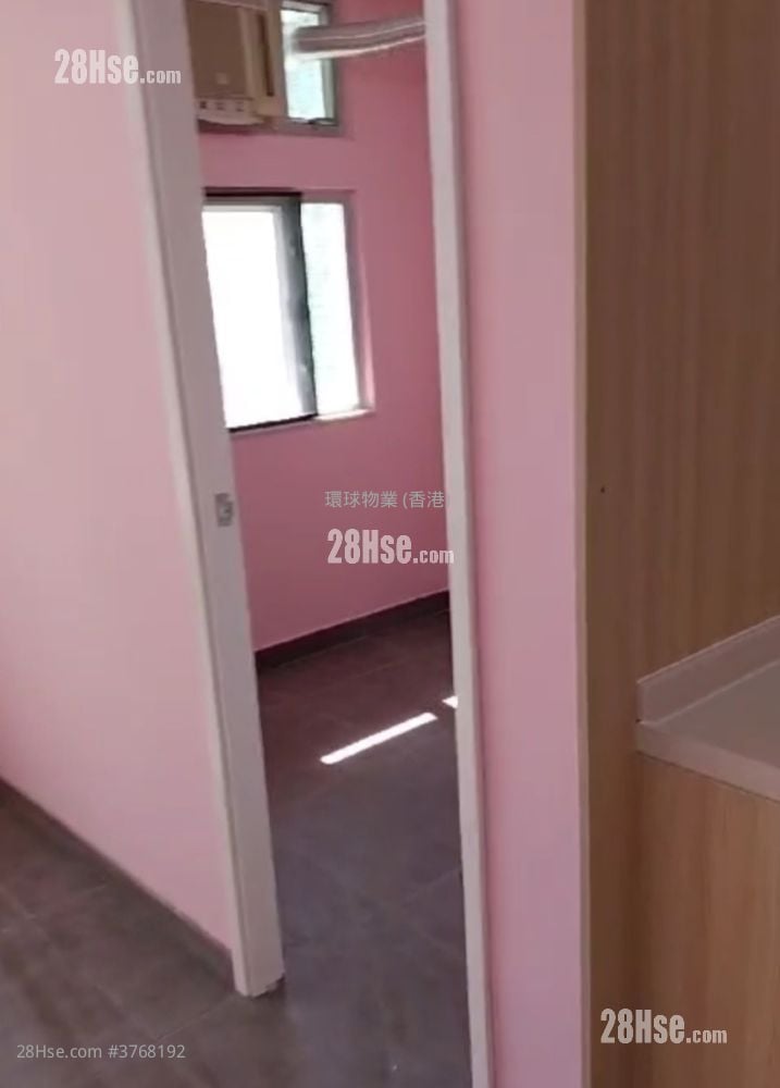 Hong Pak Court Sell 2 Bedrooms , 1 Bathroom 401 ft²