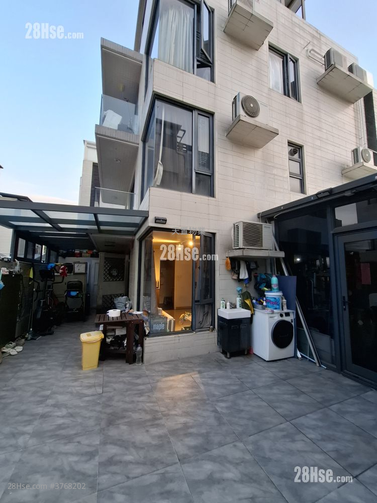 Sun Fung Wai Sell 5+ Bedrooms , 3 Bathrooms 1,400 ft²