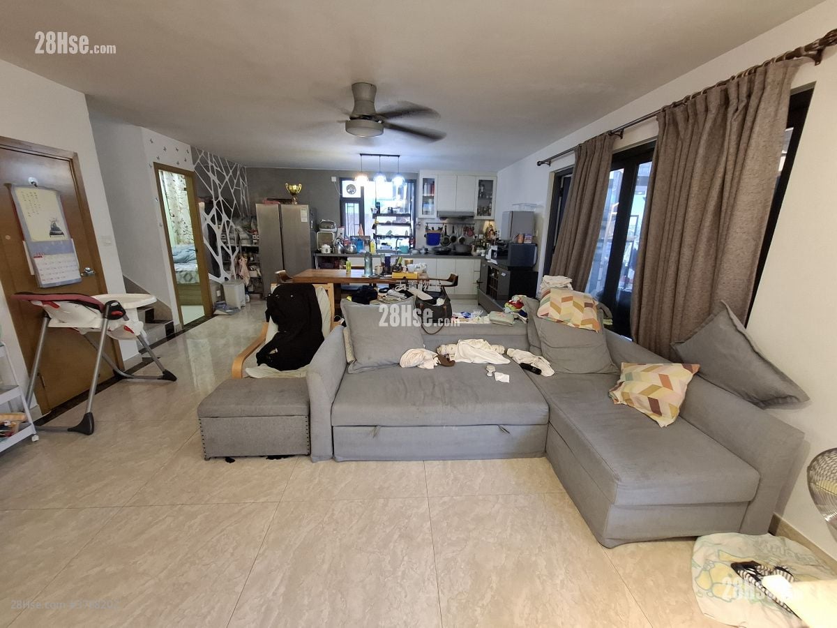 Sun Fung Wai Sell 5+ Bedrooms , 3 Bathrooms 1,400 ft²