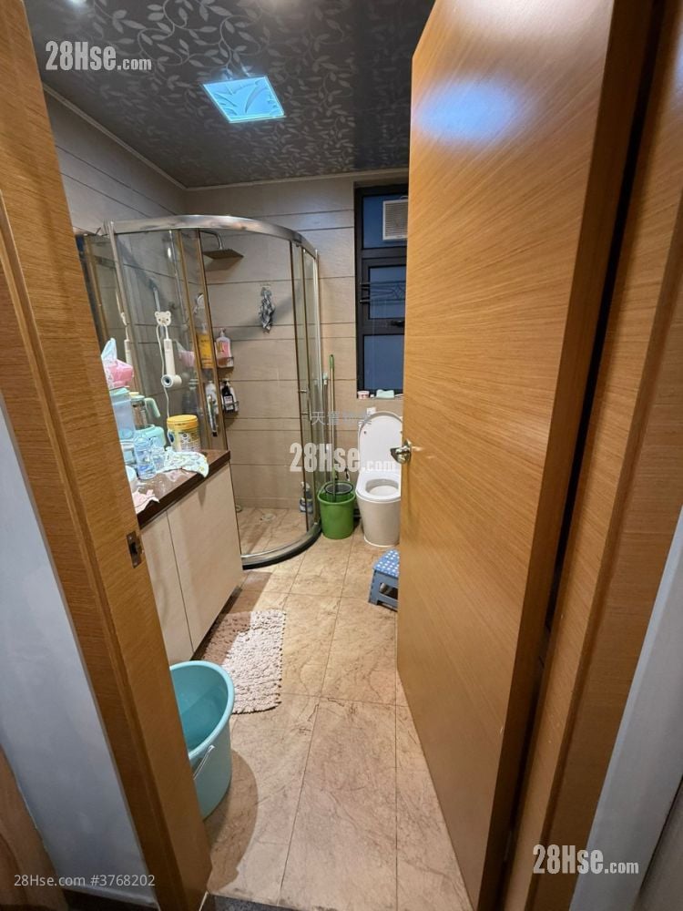 Sun Fung Wai Sell 5+ Bedrooms , 3 Bathrooms 1,400 ft²