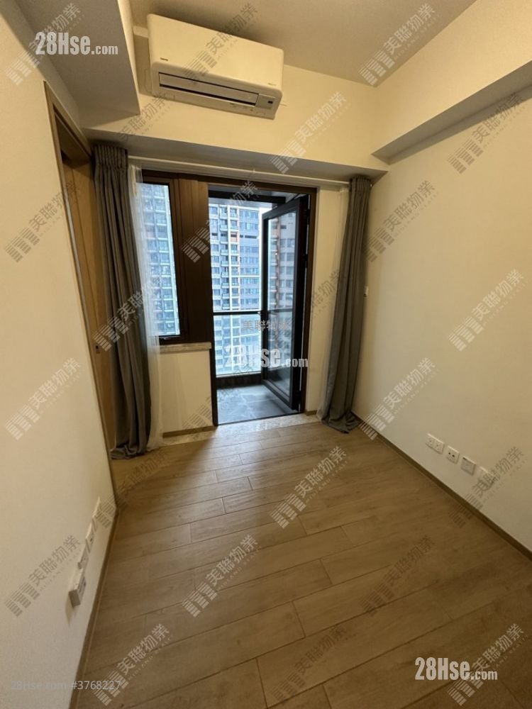 LP6 售盘 1 房 , 1 浴室 305 平方尺