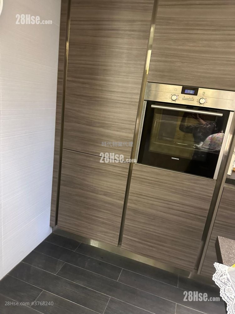Yue King Building Sell 1 Bedroom , 1 Bathroom 678 ft²