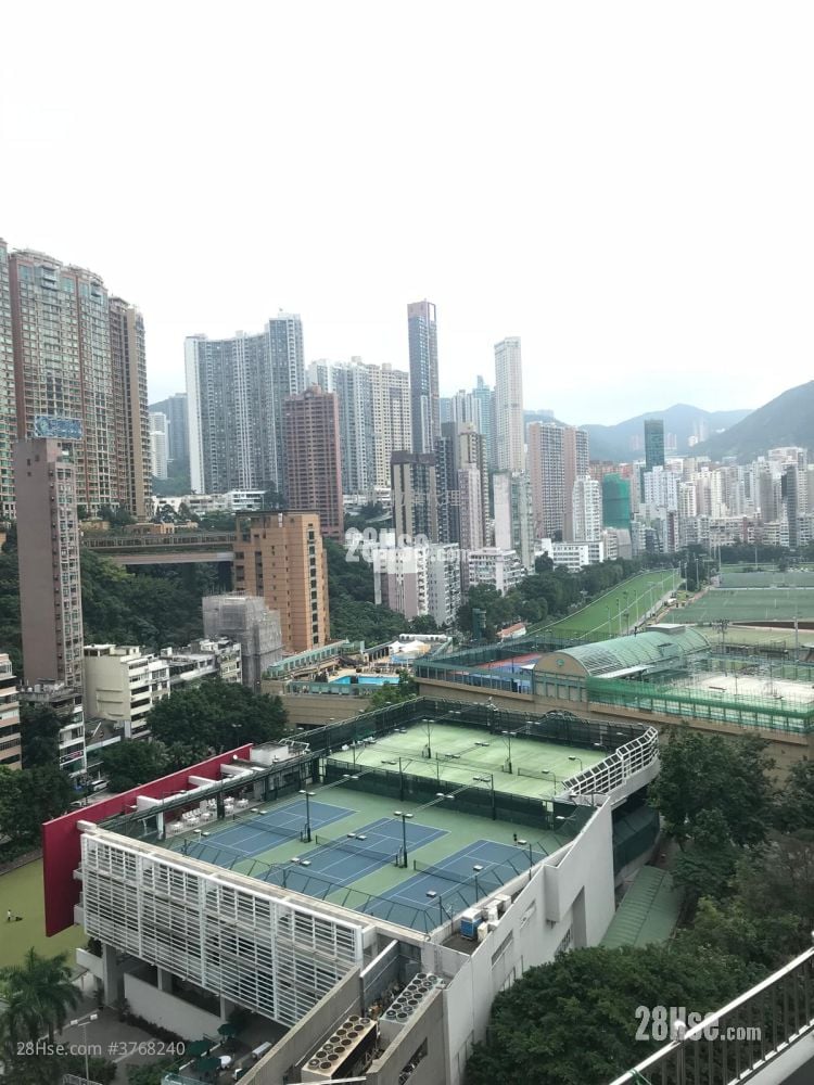 Yue King Building Sell 1 Bedroom , 1 Bathroom 678 ft²