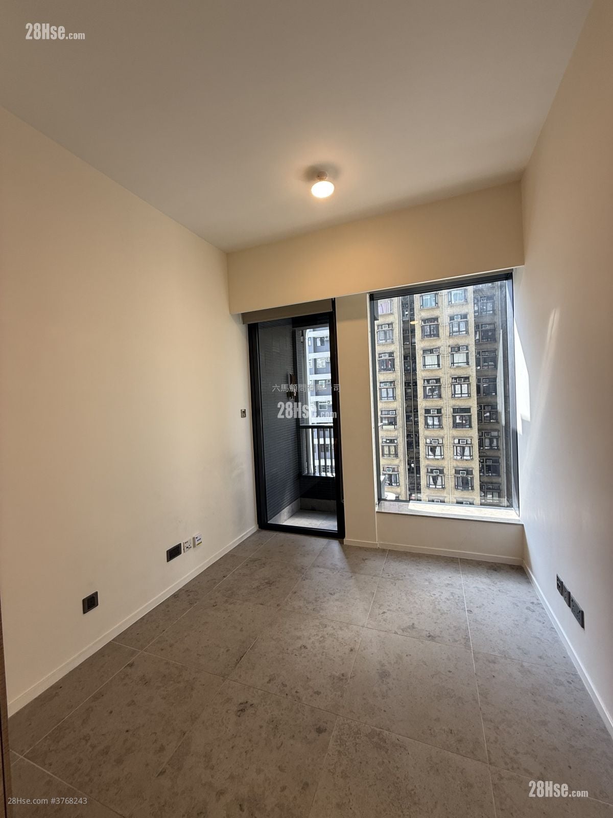 瑧璈 租盘 1 房 , 1 浴室 346 平方尺