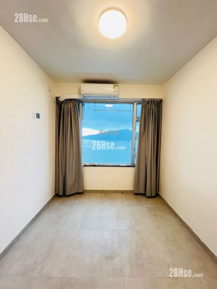 Hong Kong Garden Sell 561 ft²