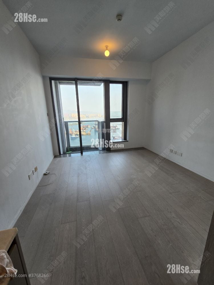 2Gerher Sell Studio , 1 Bathroom 268 ft²