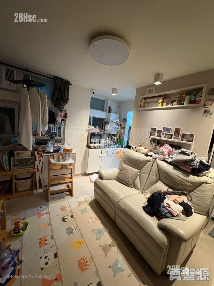 May Shing Court Sell 1 Bedroom , 1 Bathroom 351 ft²